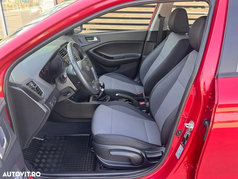 Hyundai i20 1.25 M/T ISG Comfort - 10