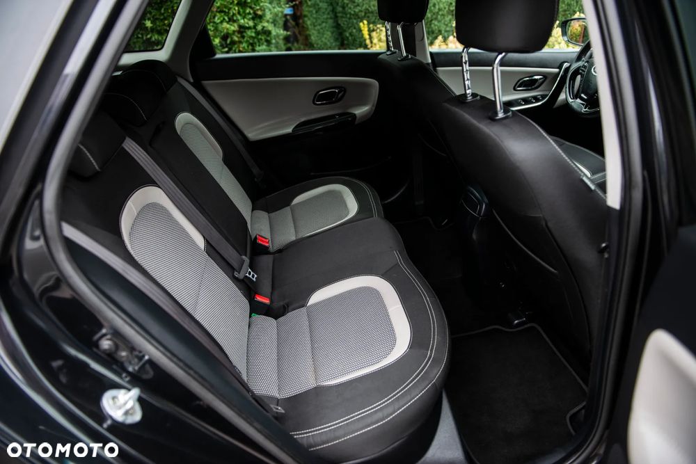 Kia Ceed 1.6 CRDi SCR L Business Line DCT - 35