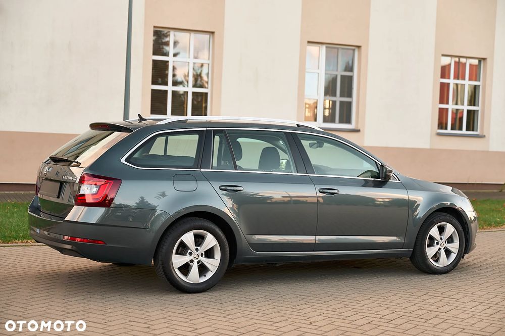 Skoda Octavia 1.6 TDI DSG Ambition - 10