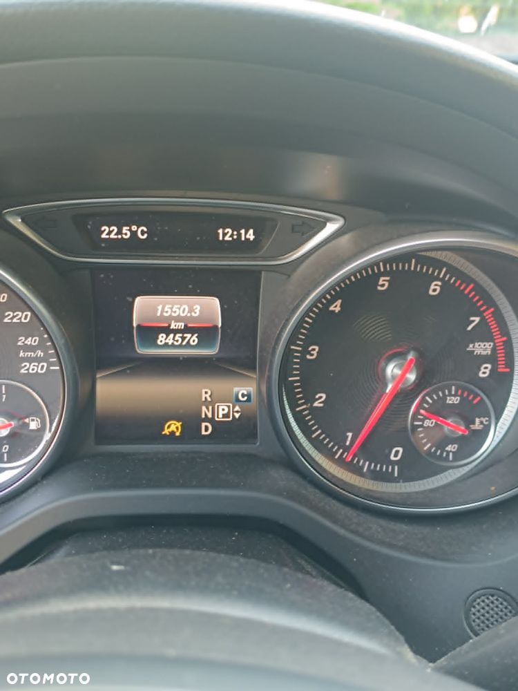 Mercedes-Benz GLA 200 7G-DCT Style - 4