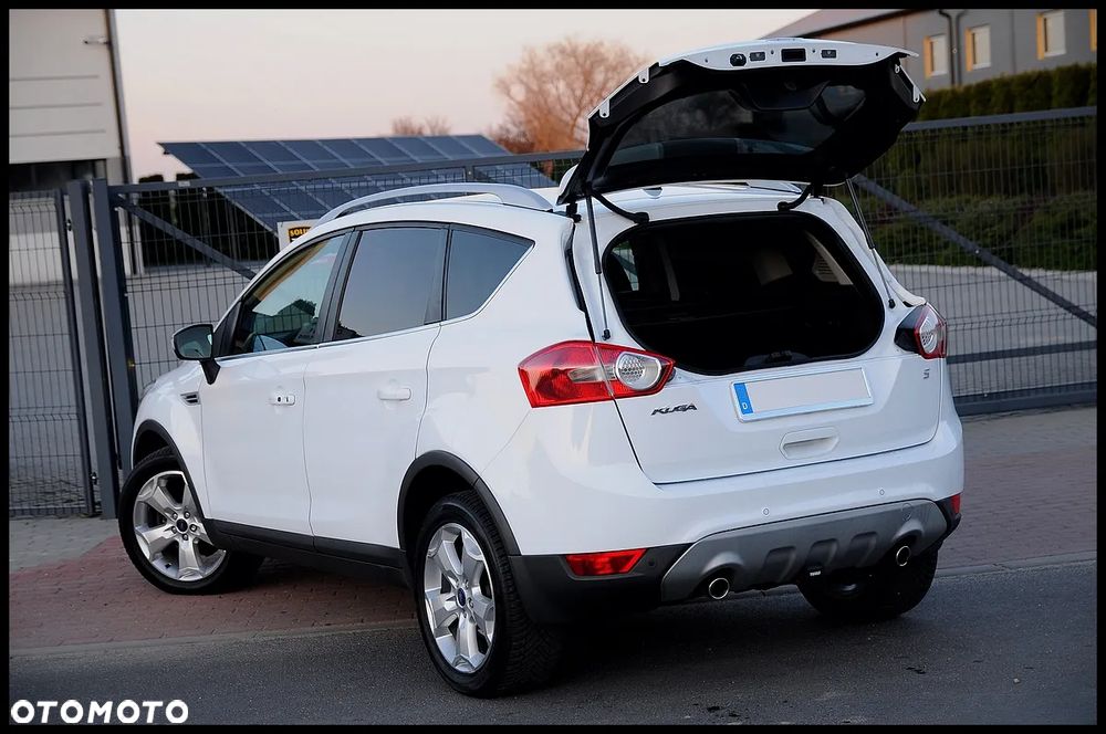 Ford Kuga 2.0 TDCi 4x4 Titanium - 23