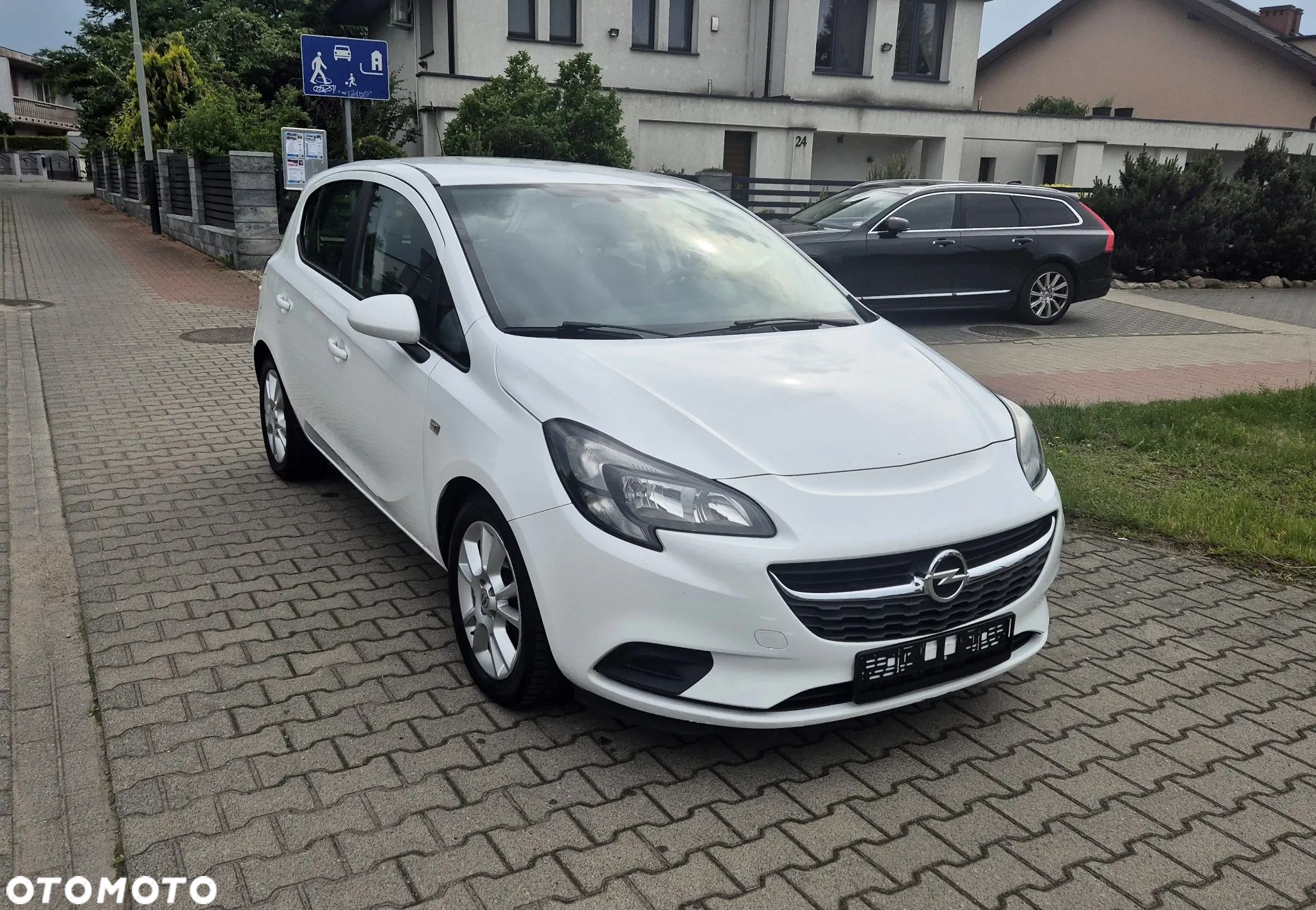 Opel Corsa 1.2 16V Essentia - 1