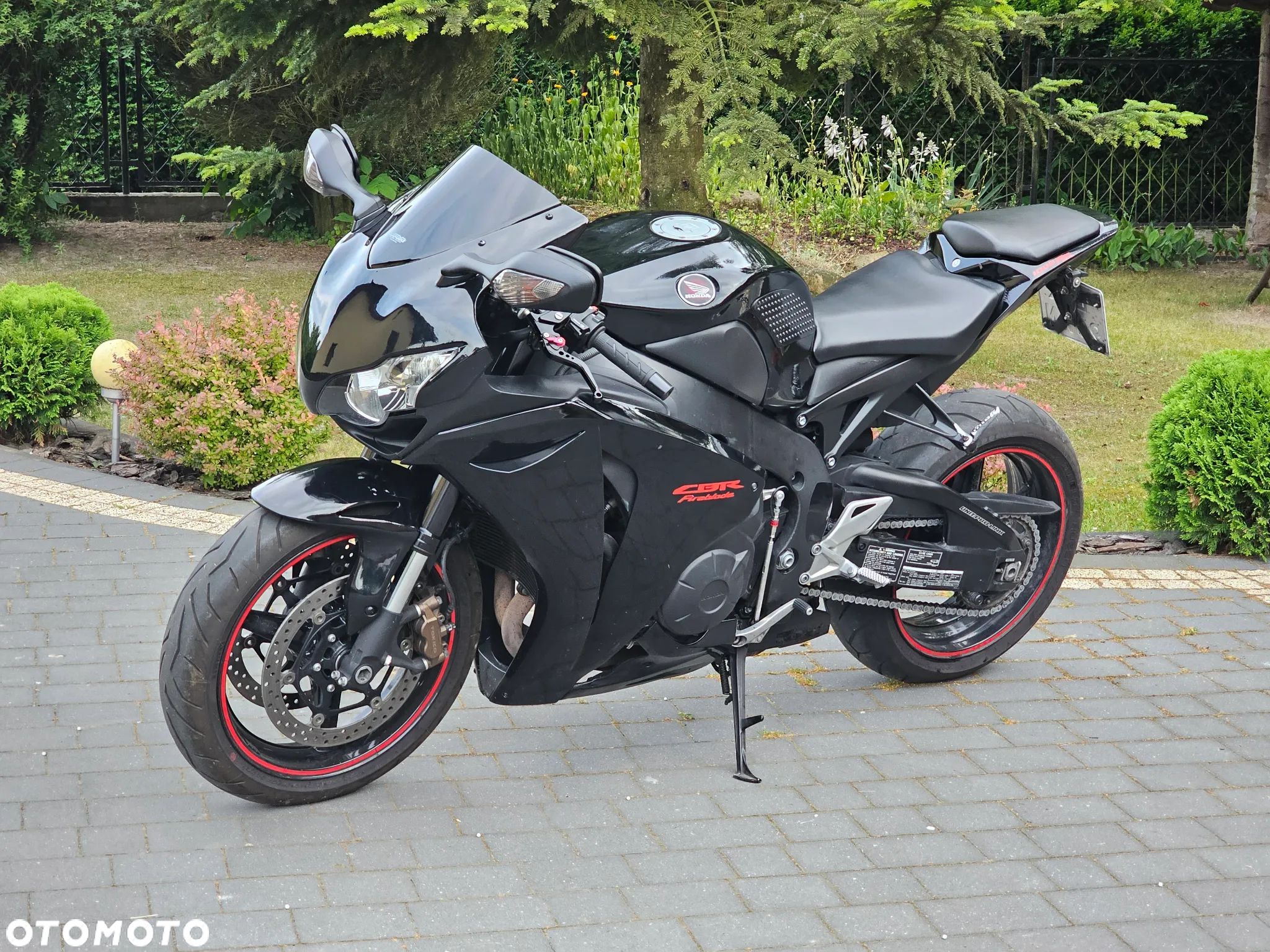 Honda CBR - 1
