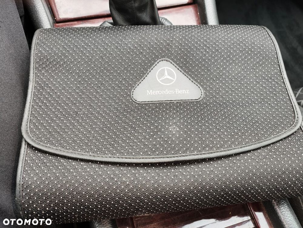 Mercedes-Benz Klasa C 220 CDI Elegance - 22