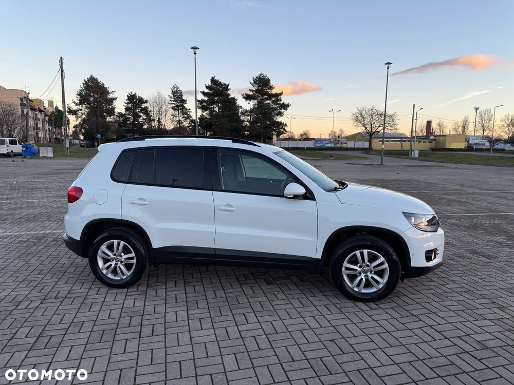 Volkswagen Tiguan 2.0 TDI DPF BlueMotion Technology Exclusive - 4