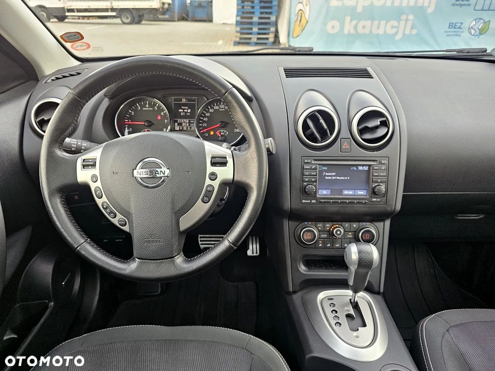 Nissan Qashqai 2.0 Tekna CVT - 25