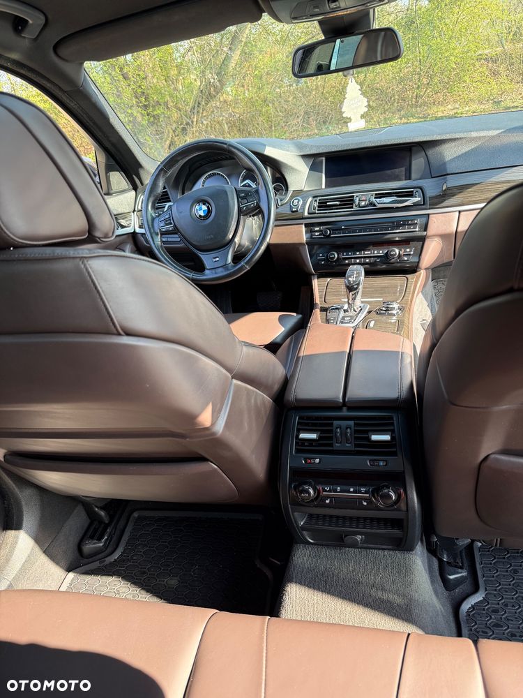 BMW Seria 5 530d xDrive - 17