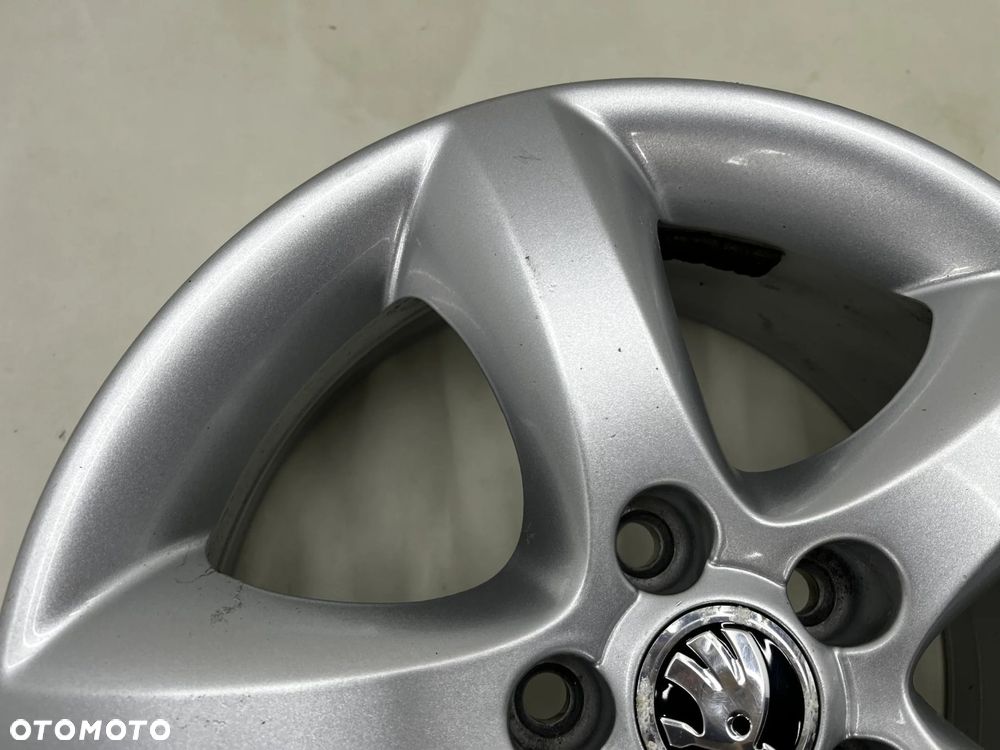 Felgi aluminiowe Skoda Fabia 2 II Roomster Praktik Ibiza Polo Fox 07-14r. r15 cali 6jx15 ET43 5x100 - 4
