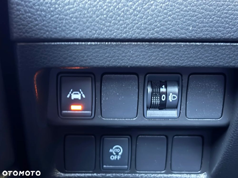 Nissan Qashqai 1.5 dCi N-Connecta - 27