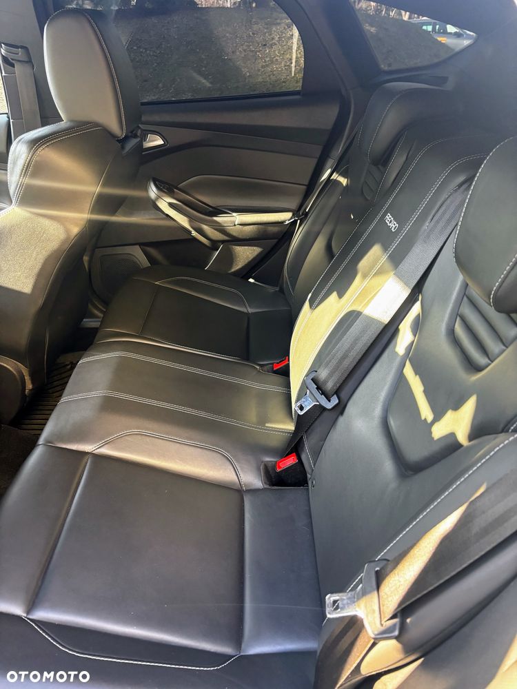 Ford Focus 2.0 EcoBoost ST mit Leder-Exclusiv-Paket - 22