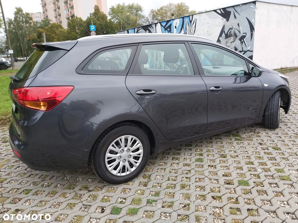 Kia Ceed 1.4 CRDi 90 SW Vision - 26