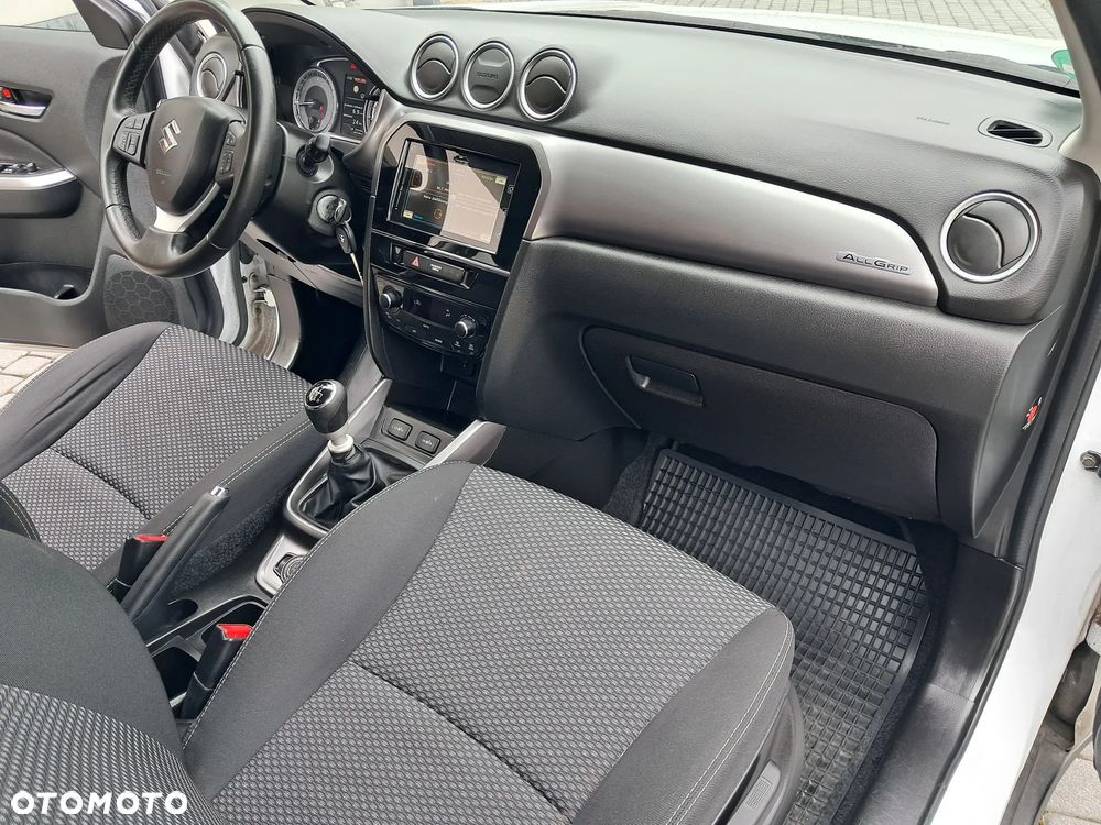 Suzuki Vitara - 24
