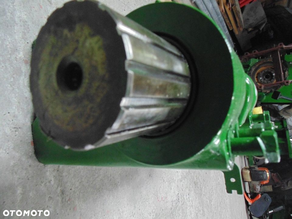 PLECAK WAŁEK PODNOŚNIKA JOHN DEERE 6215R 2017R - 3