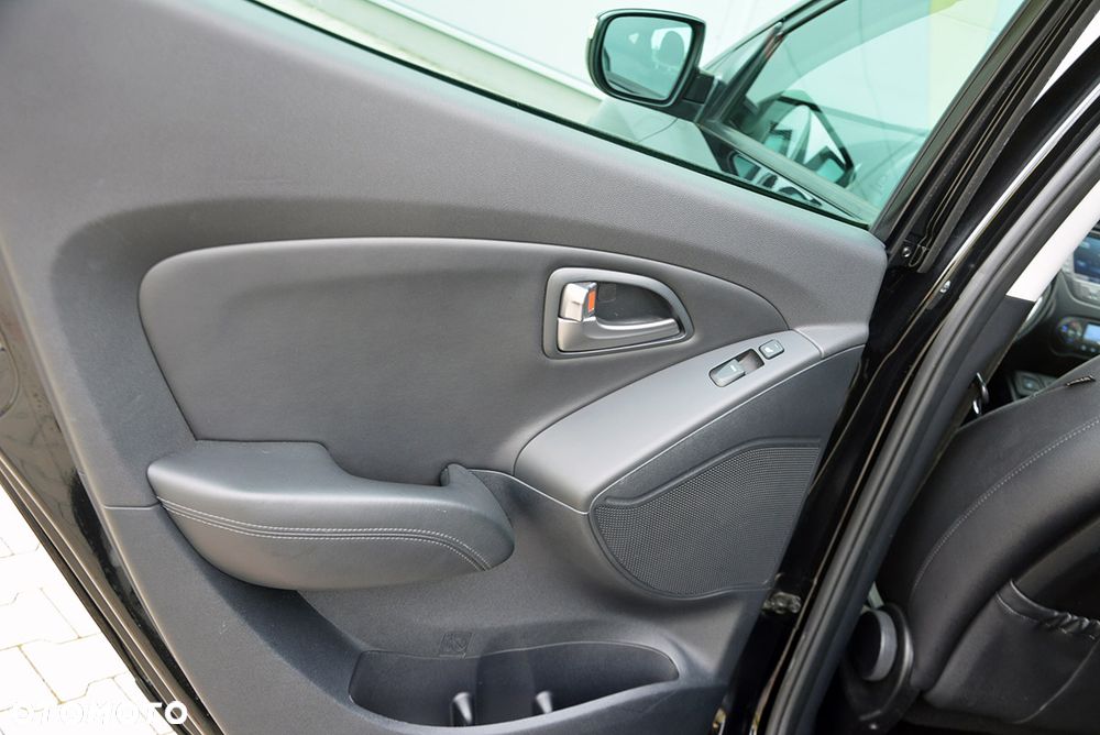 Hyundai ix35 2.0 CRDi 4WD Automatik Premium - 18