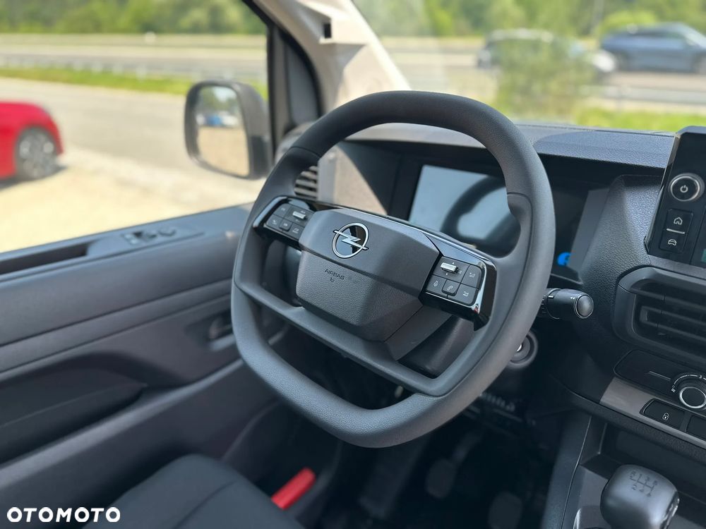Opel Vivaro Furgon M Diesel 2.2 150 KM Manual - 20