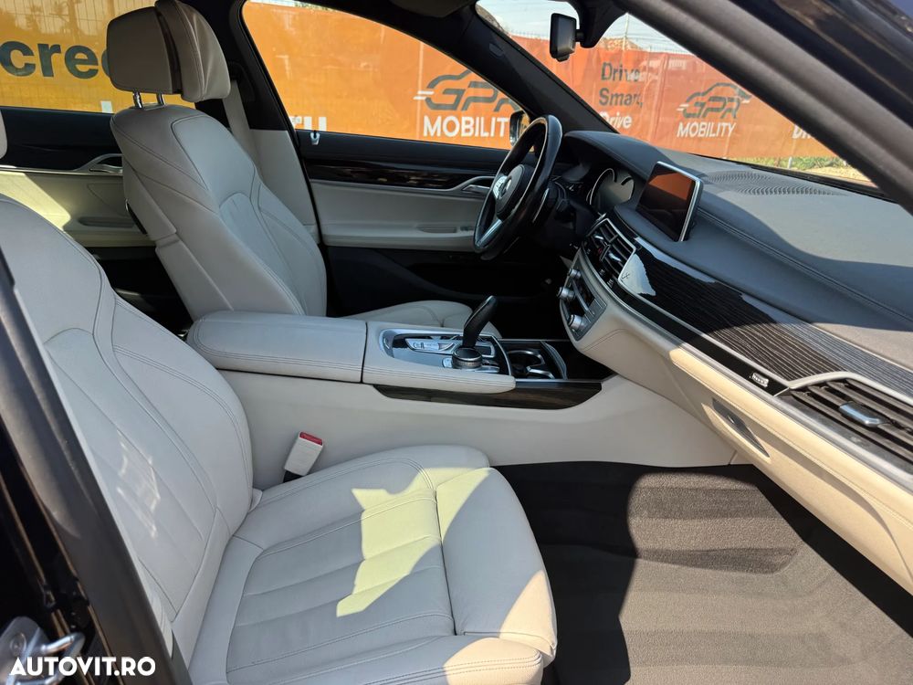 BMW Seria 7 730d xDrive - 18