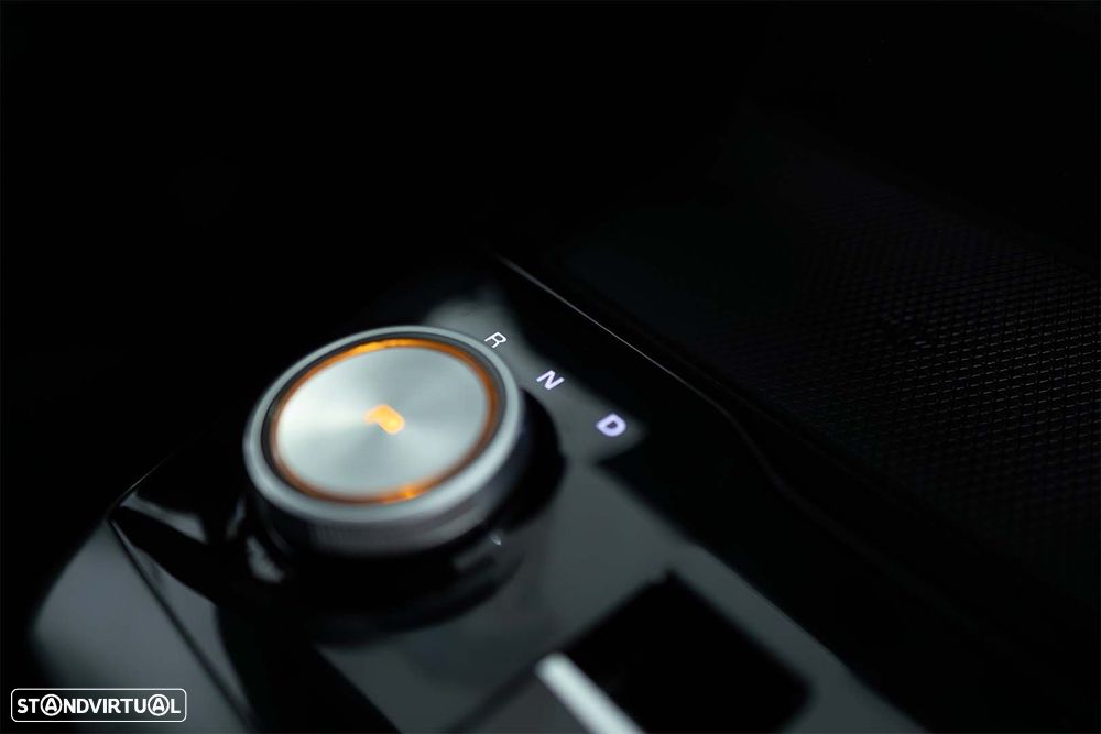 MG MG4 64 kWh Luxury - 44