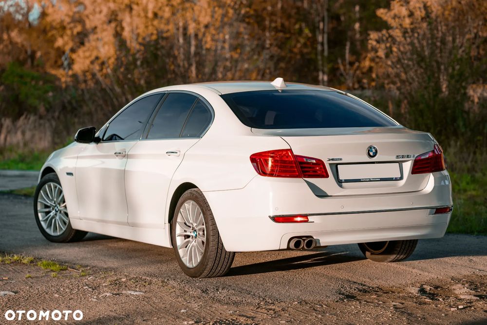 BMW Seria 5 528i xDrive Luxury Line - 5