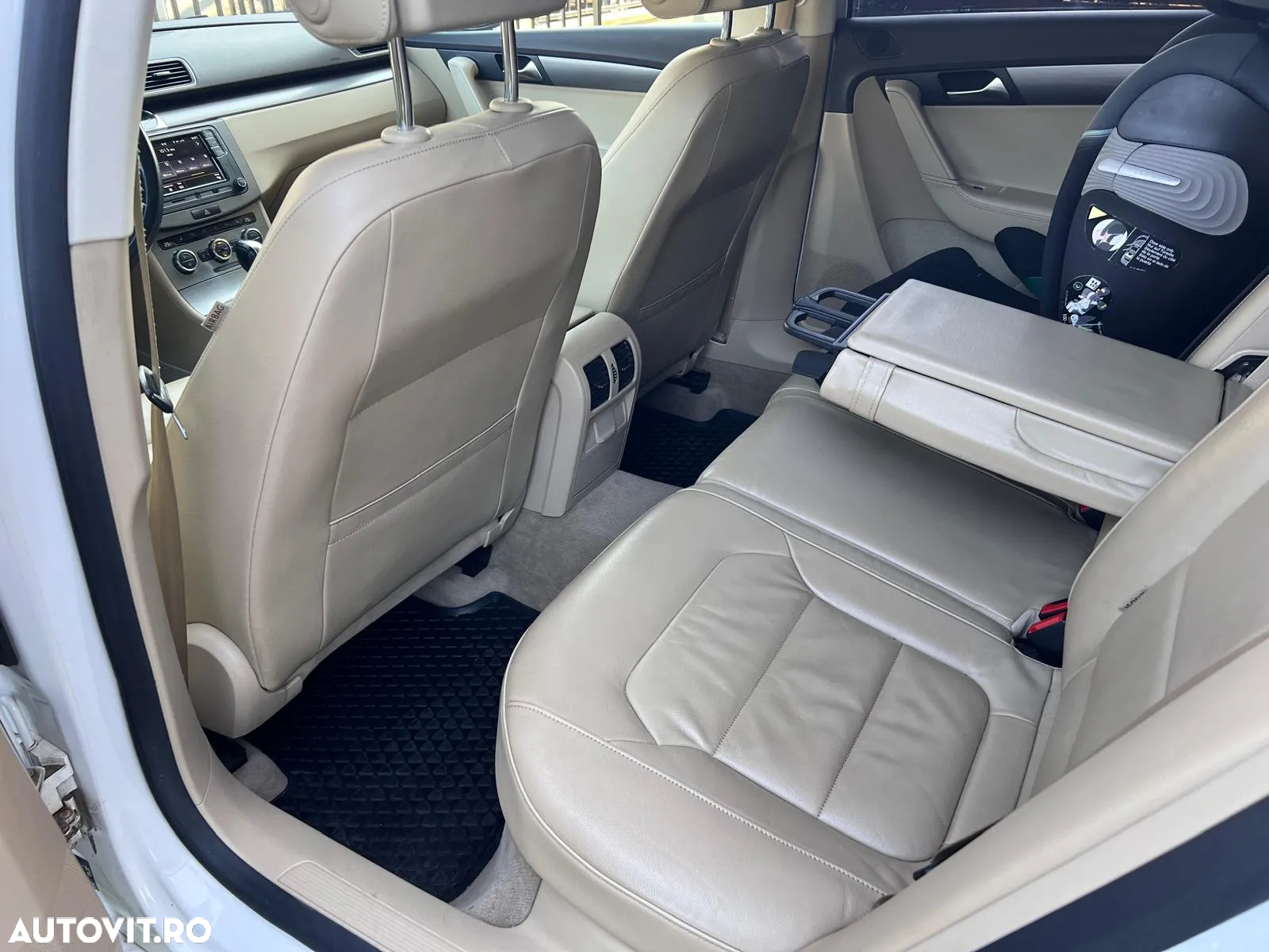 Volkswagen Passat Variant 2.0 TDI 4Motion BlueMotion Technology Comfortline DSG - 11