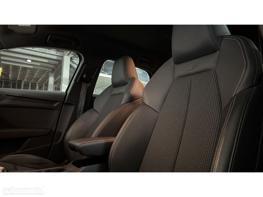 Audi A3 Sportback 35 TDI S line S tronic - 32