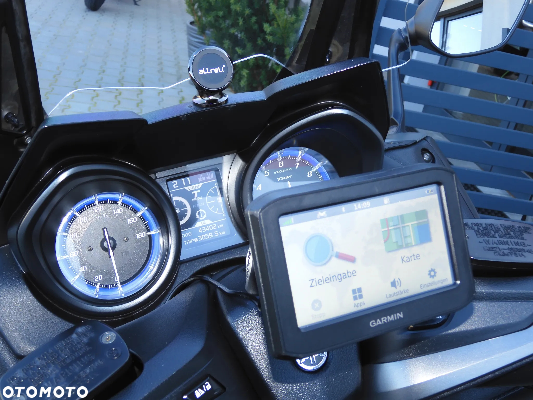 Yamaha Tmax - 23