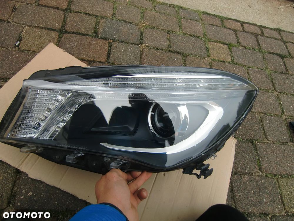 Lampa lewa Mercedes CLA BI XENON W117 Europa ładna A1179068900 NIE SKRĘTNA