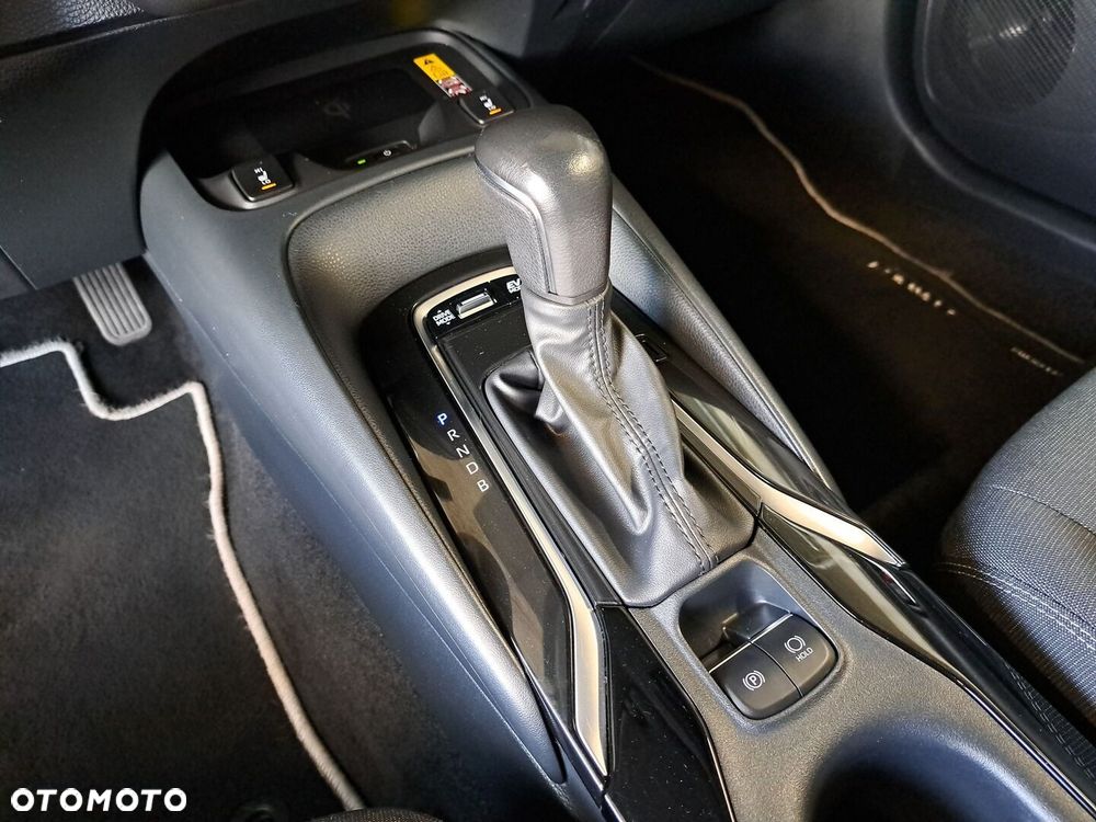Toyota Corolla 1.8 Hybrid Comfort - 29