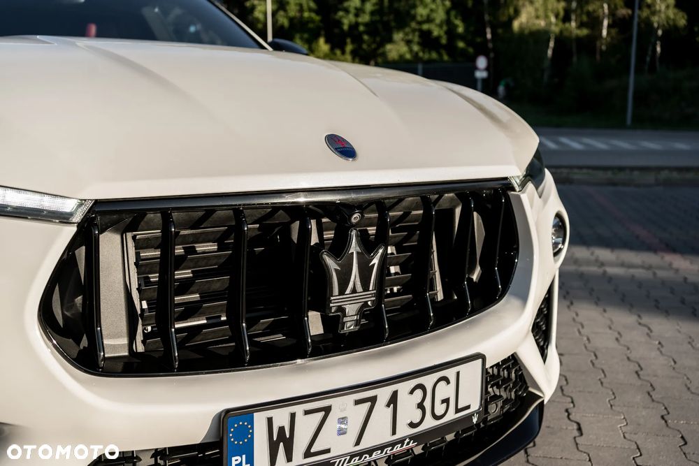 Maserati Levante - 3