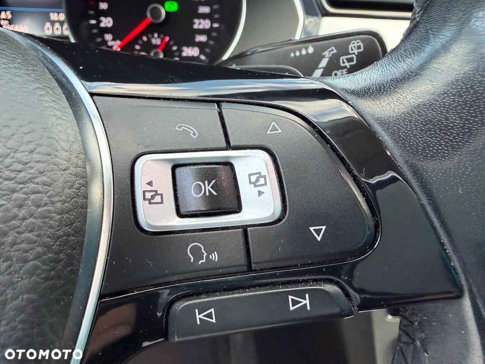 Volkswagen Passat 1.8 TSI BMT Comfortline DSG - 30
