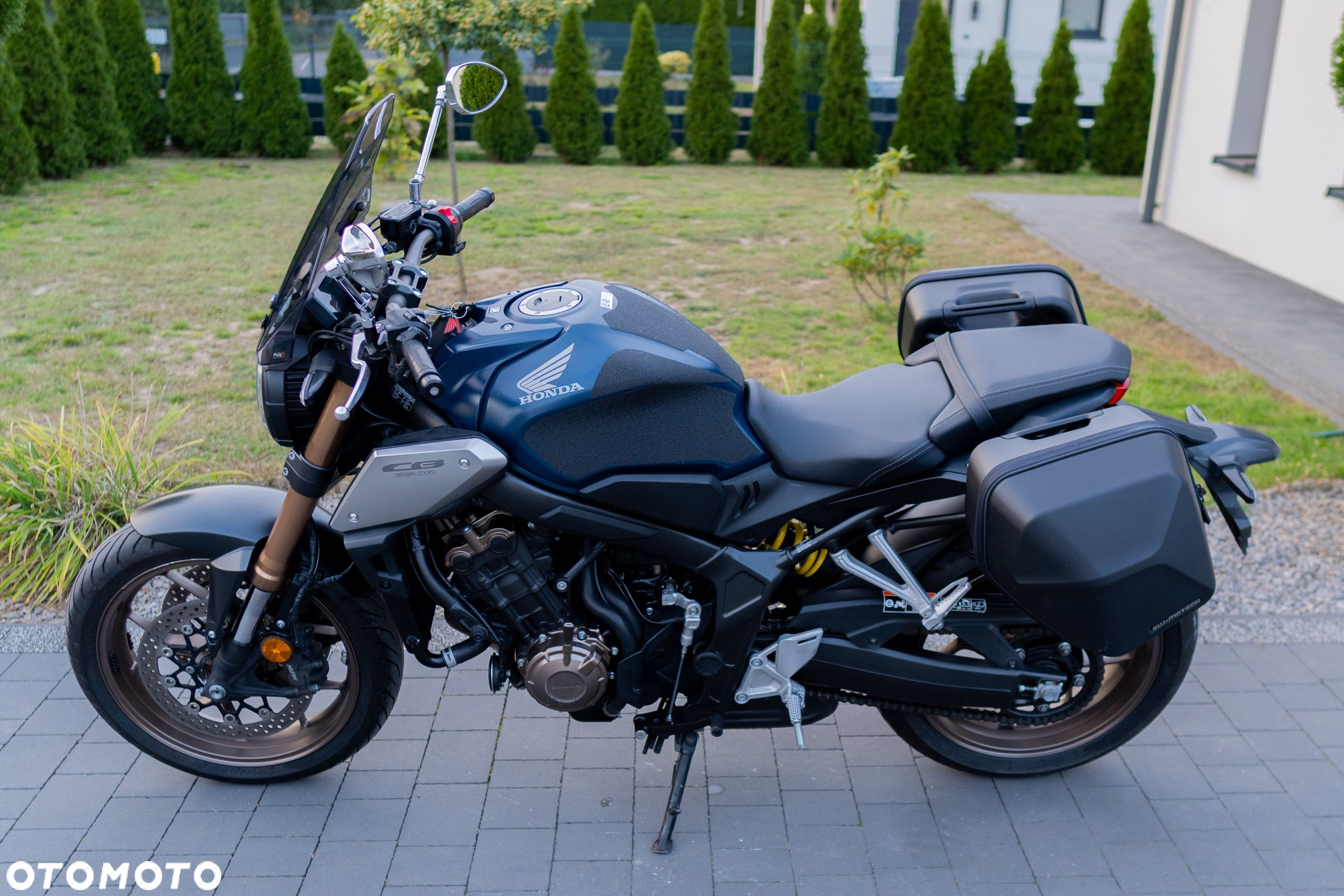 Honda CB - 8
