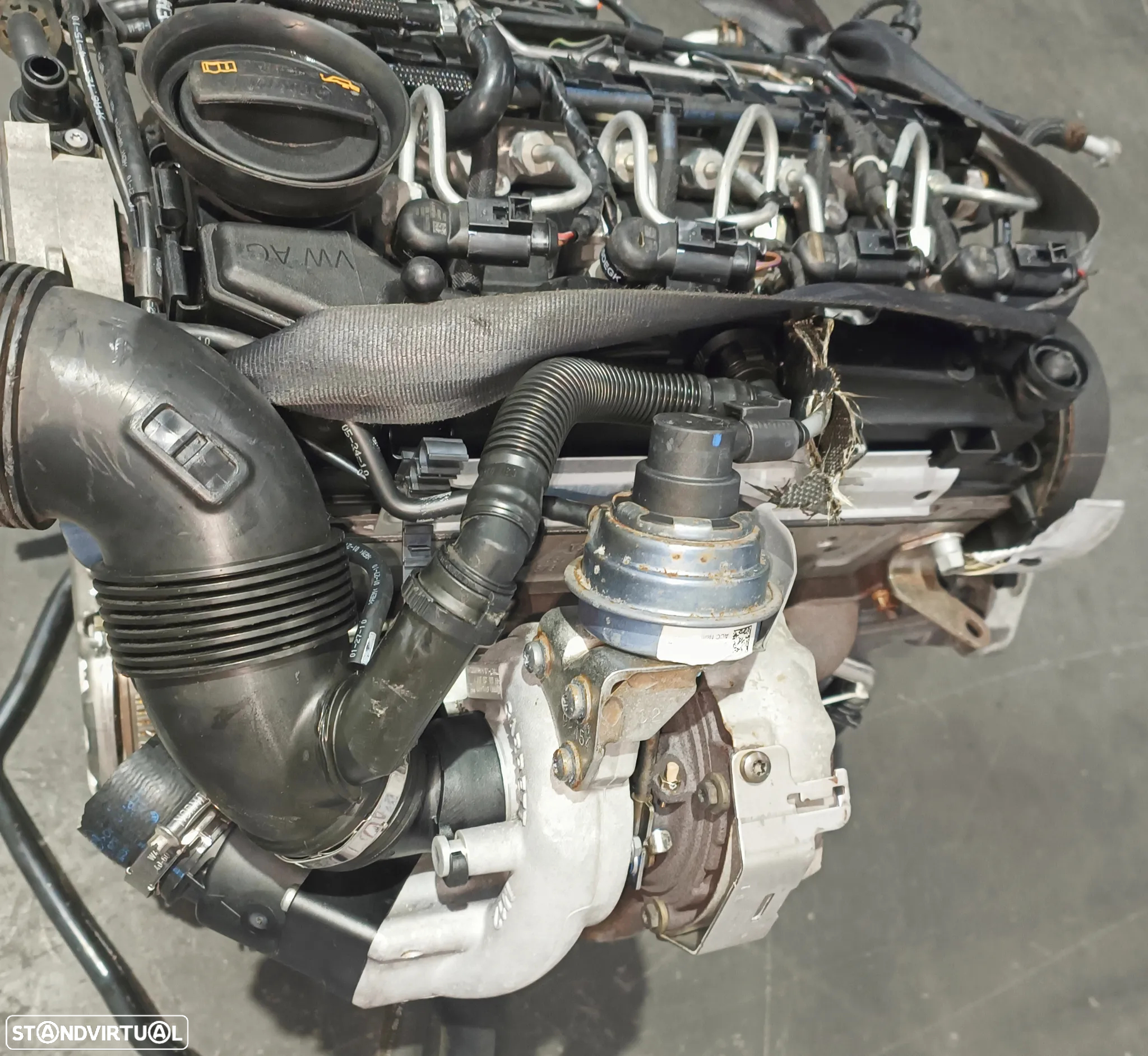 Motor Audi Seat, VW 1.6 TDI, referência. CAYK de 2012, aproximadamente 181300 KMS. - 2