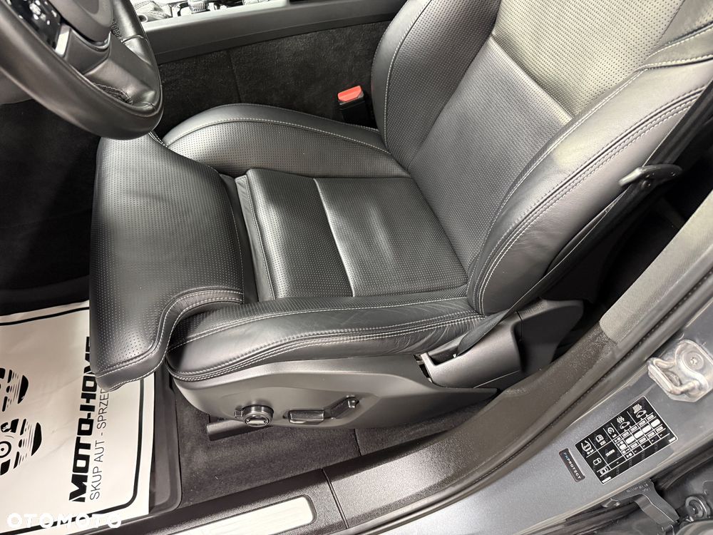 Volvo XC 60 B4 B Inscription - 17