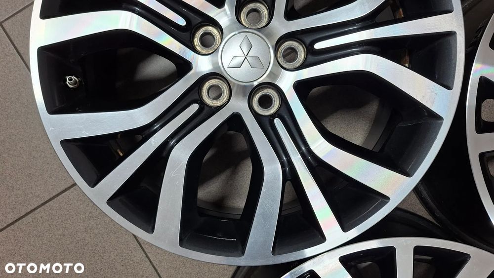 Felgi Aluminiowe 18 Mitsubishi Outlander III 5x114.3 ET 38 - 12