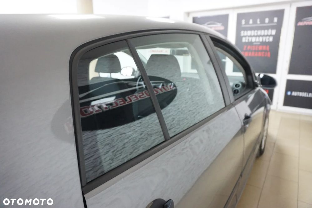 Volkswagen Golf Plus 1.6 Tour - 17