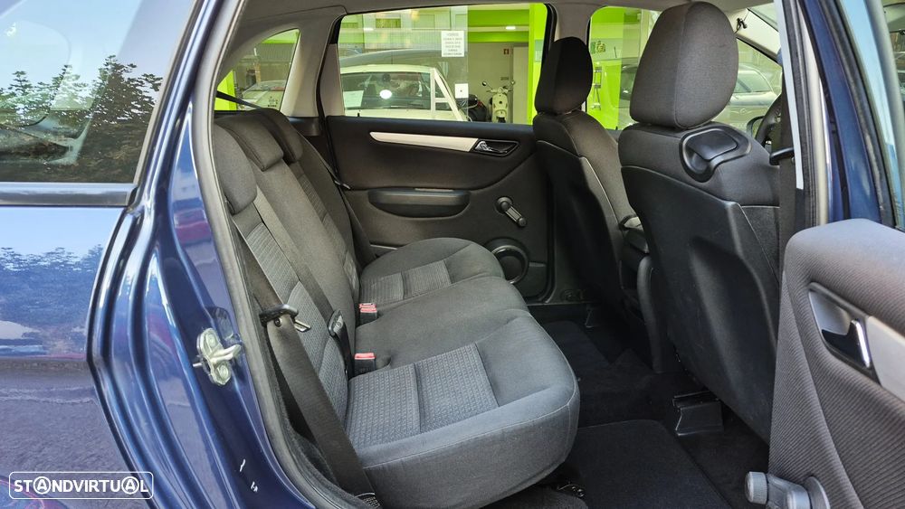 Mercedes-Benz B 150 Standard - 13