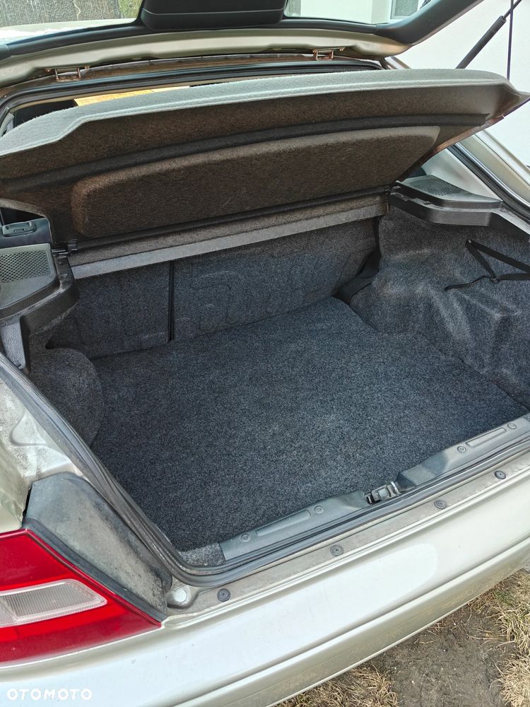 Honda Civic 1.4i S - 8