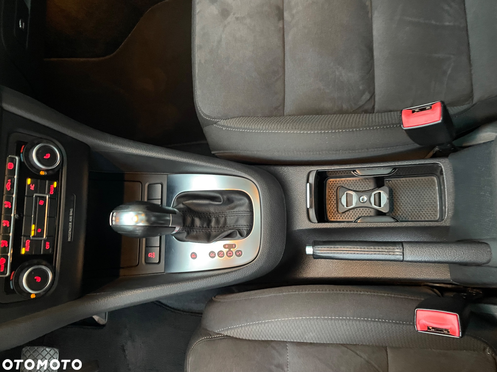 Volkswagen Golf 1.4 TSI DSG Highline - 16