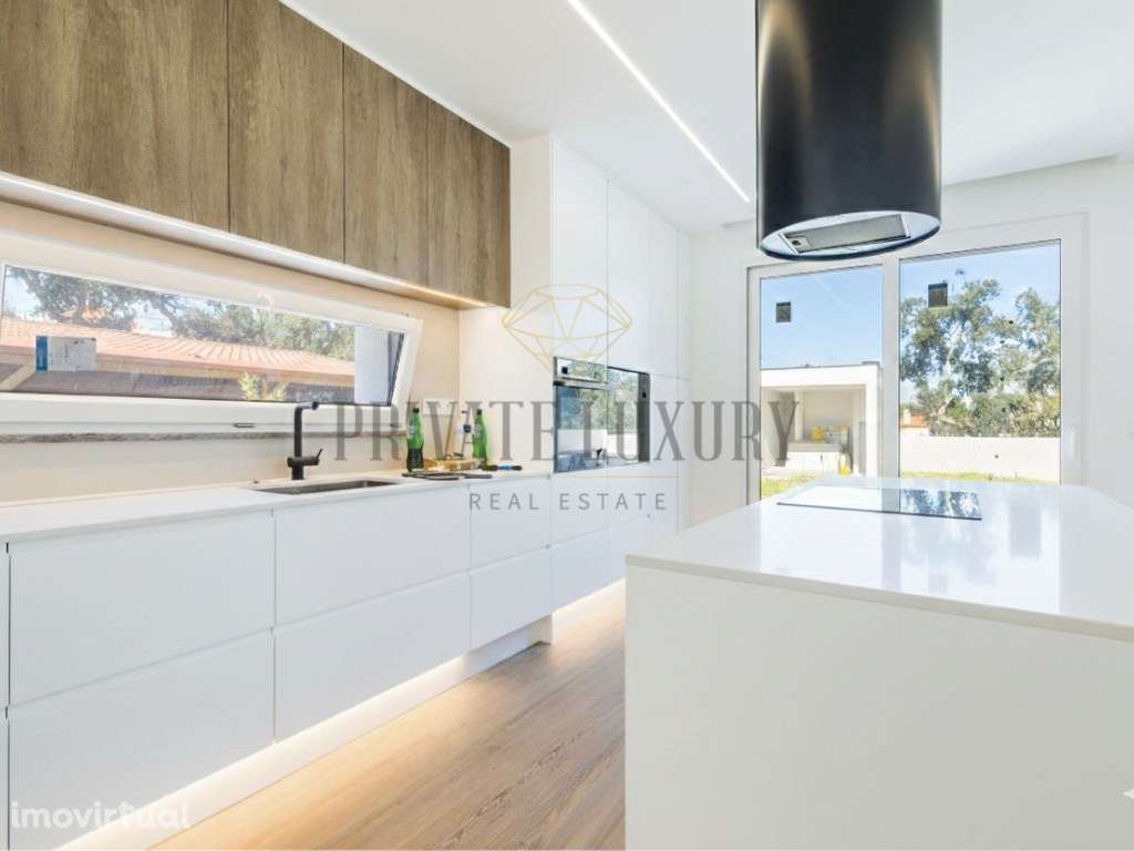 Moradia T6 isolada com piscina Azeitão - Grande imagem: 3/20