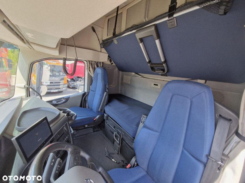 Volvo FH 460 I-SHIFT - 16