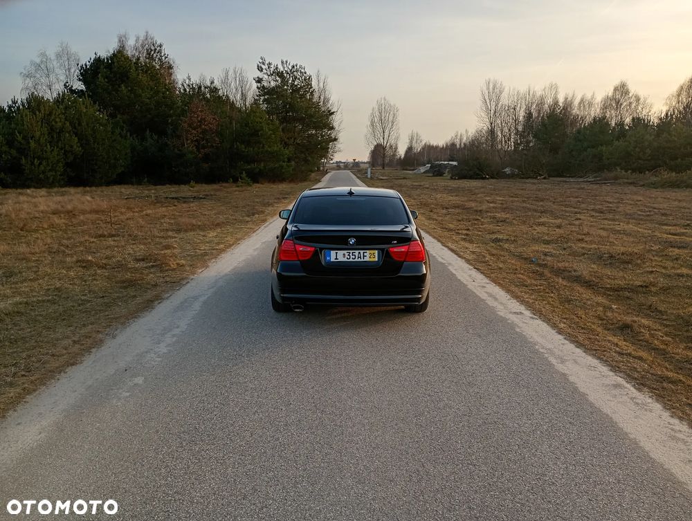 BMW Seria 3 320i Edition Exclusive - 11