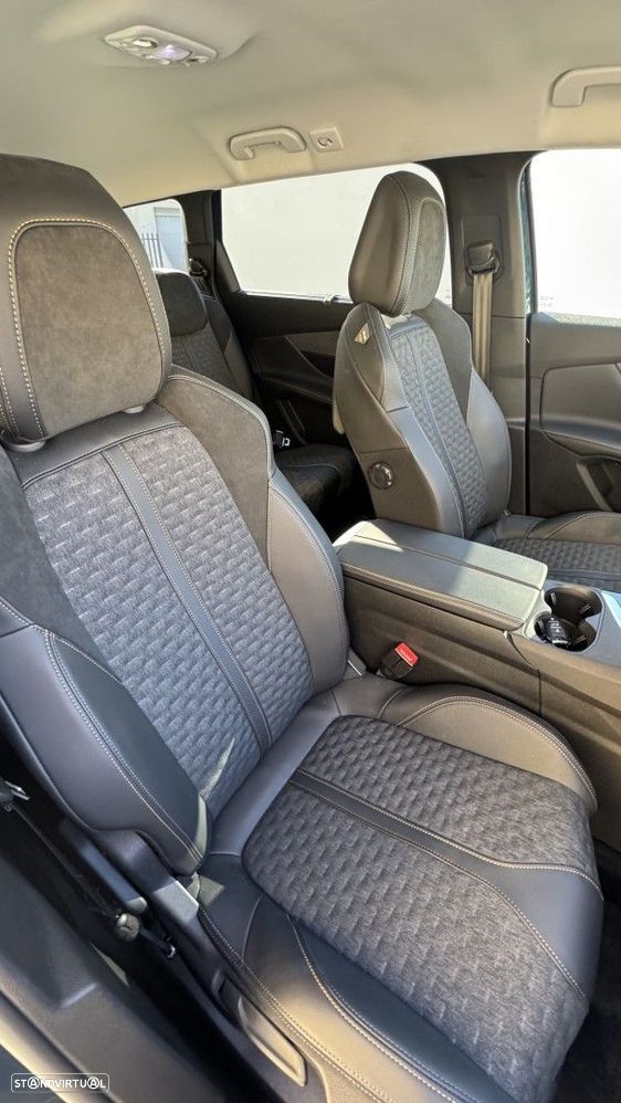 Peugeot 5008 1.2 PureTech Allure Pack EAT8 - 19
