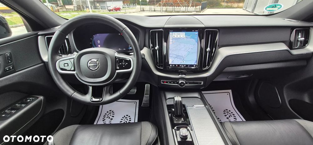 Volvo XC 60 T5 AWD R-Design - 20