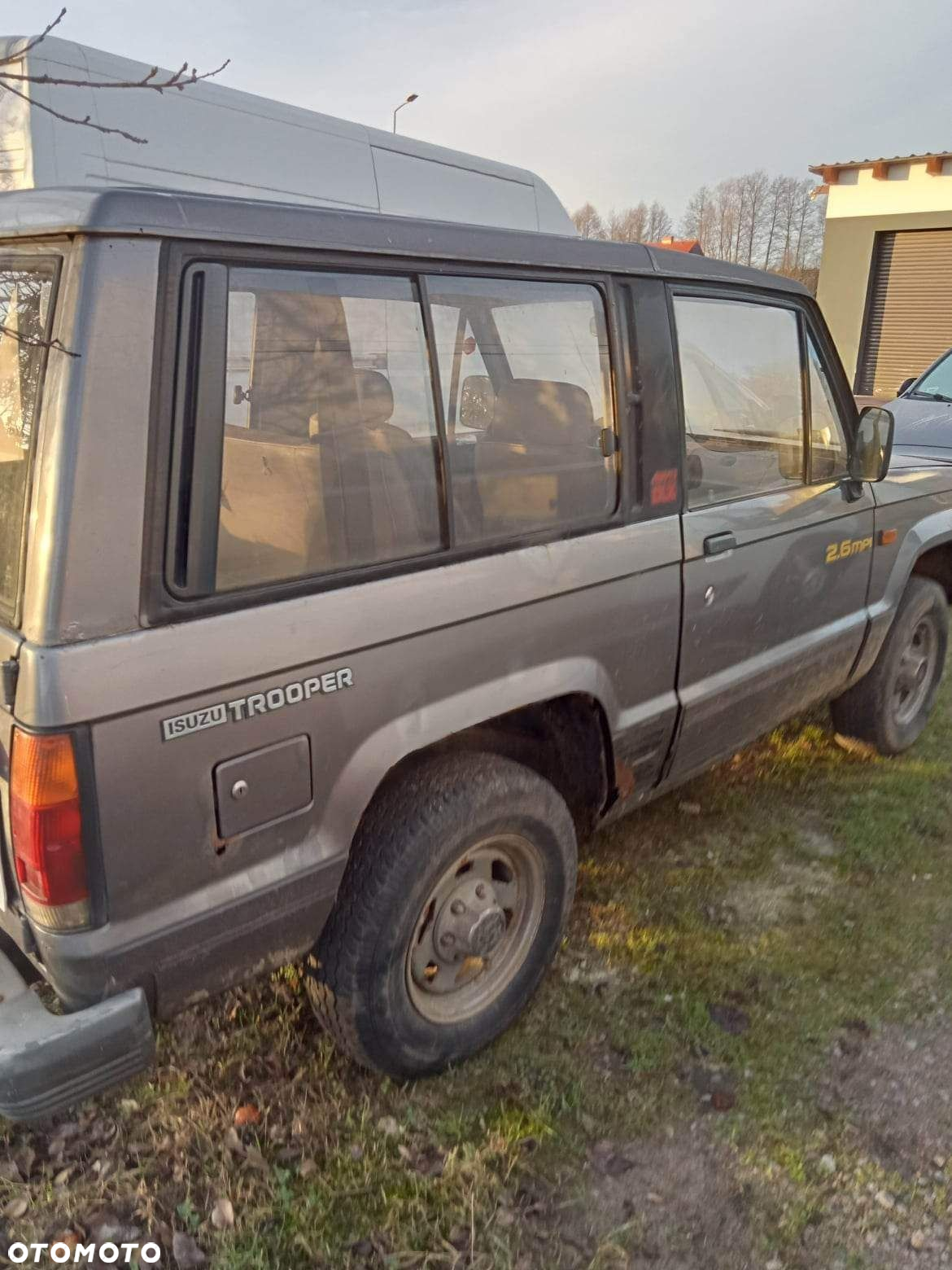 Isuzu trooper I 2.6 lift most skrzynia głowica wałki drzwi rama maska - 4