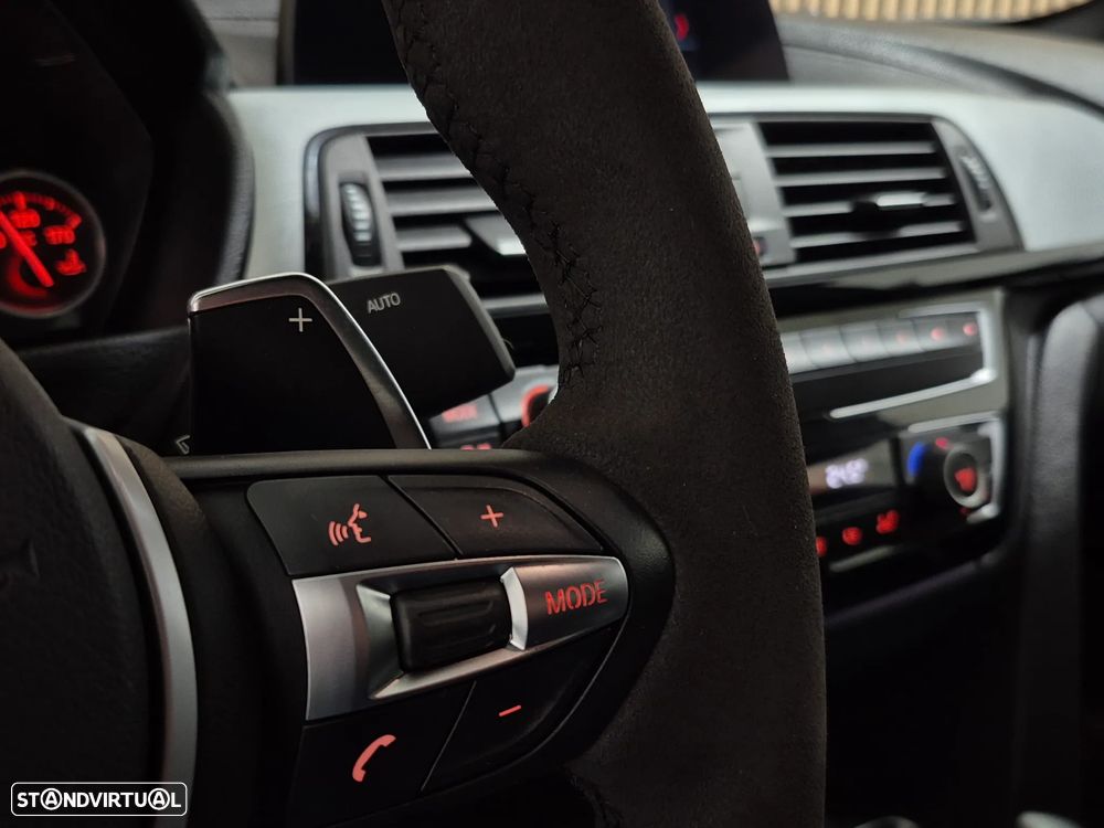 BMW 330 e iPerformance Pack M - 20