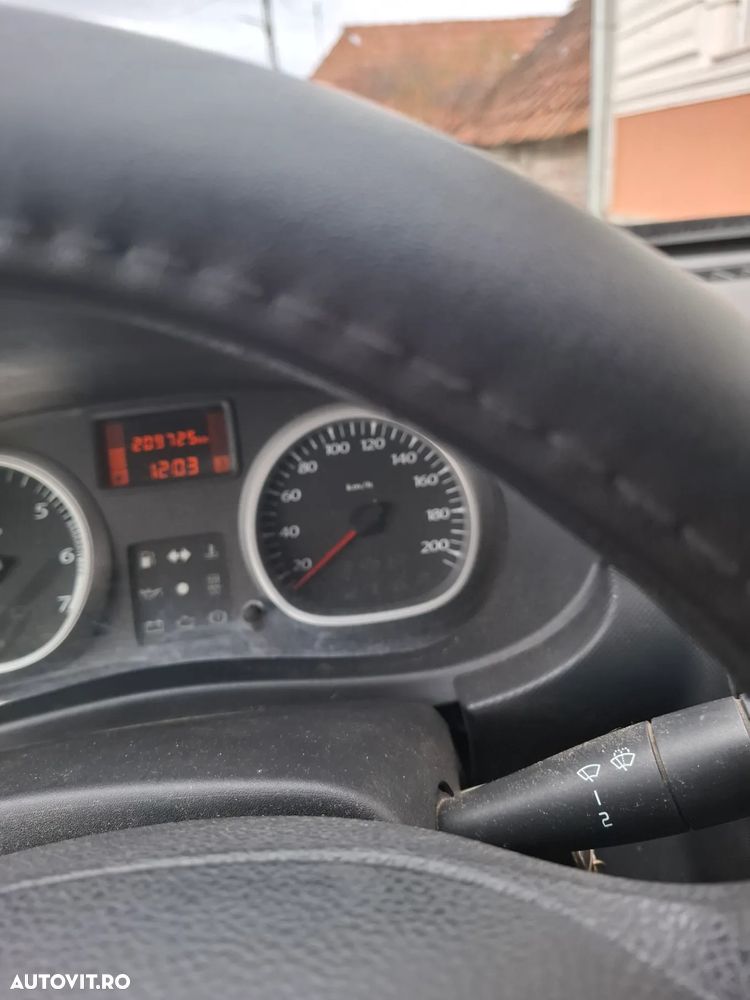 Dacia Duster 1.5 dCi 4x2 Laureate - 6