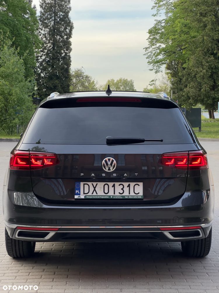 Volkswagen Passat 1.6 TDI SCR DSG Conceptline - 5
