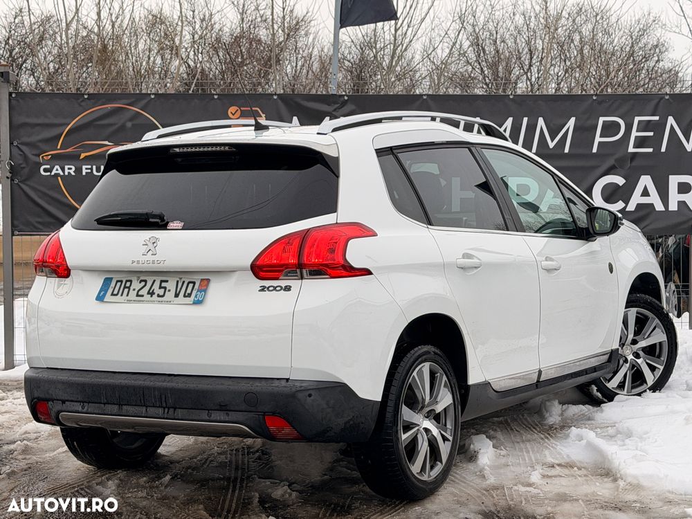 Peugeot 2008 PureTech 110 Stop&Start Style - 13