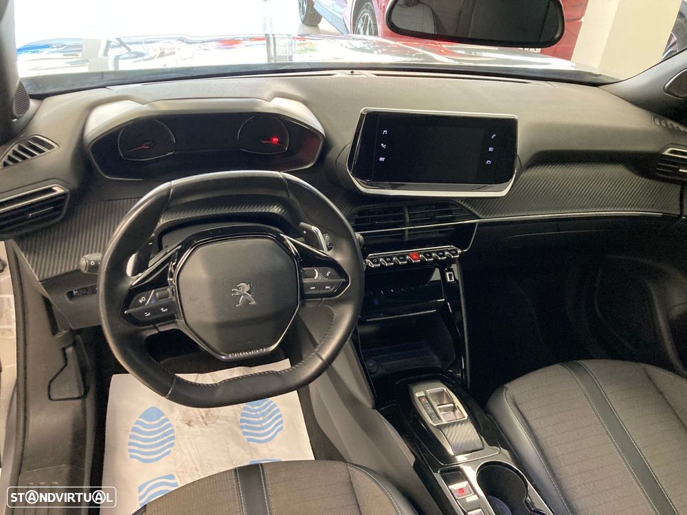Peugeot 2008 1.2 PureTech Allure EAT8 - 8