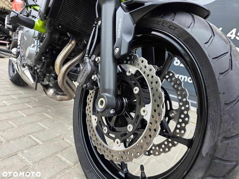 Kawasaki Z 650 - 25