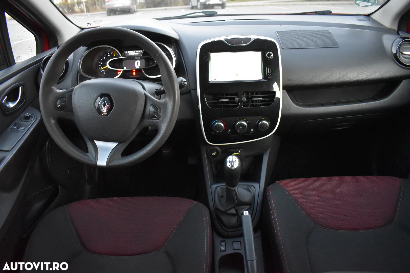 Renault Clio - 9